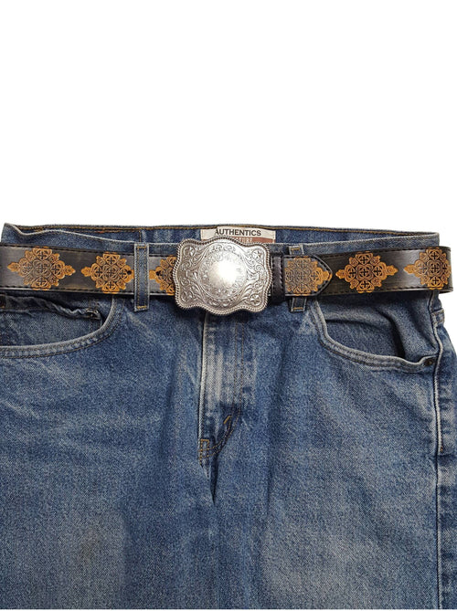 Western Matte Silver Plaque Buckle - Cowhide and Conchos