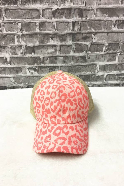Leopard print baseball hat with ponytail hole - pink