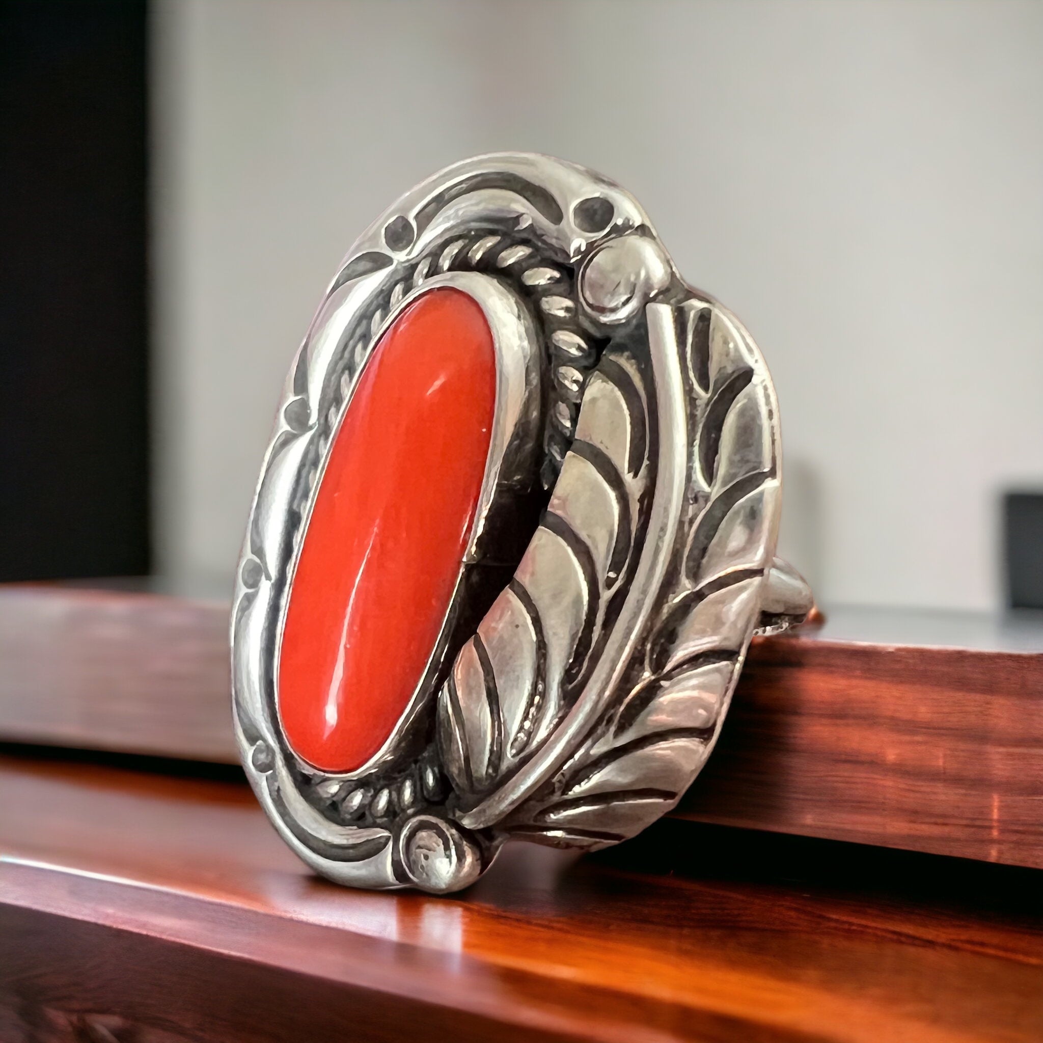 Coral ring - gorgeous large coral on sterling oval base with leaf - Size 6.5 - Cowhide and Conchos