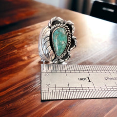 Turquoise ring - beautiful cabochon and flower base style - Size 6.5
