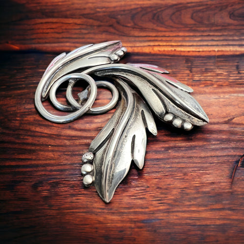 Alpaca sterling brooch - Gorgeous leaf brooch from Alpaca Mexico