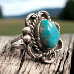 Turquoise ring - flower base and twisted rope - Hallmark LJ- size 6