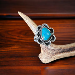 Turquoise ring - flower base and twisted rope - Hallmark LJ- size 6