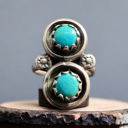 Turquoise ring - Snake eye style - size 5