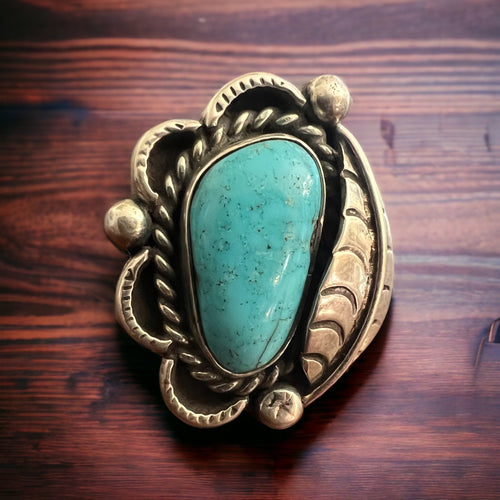 Turquoise ring - Turquoise on hand stamped sterling silver with leaf - Size 7 - Cowhide and Conchos