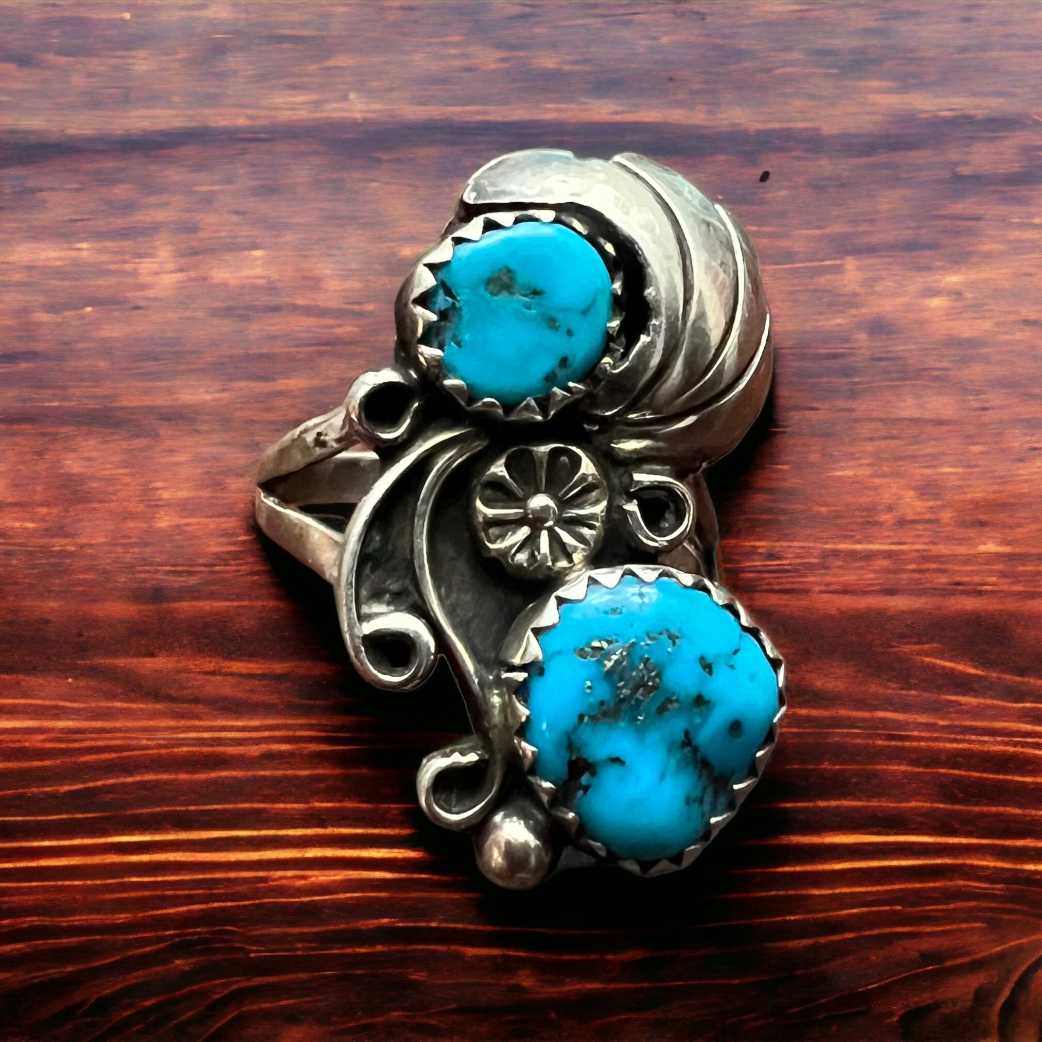 Vintage Native American handmade sterling silver and turquoise ring - Size 5 - Cowhide and Conchos