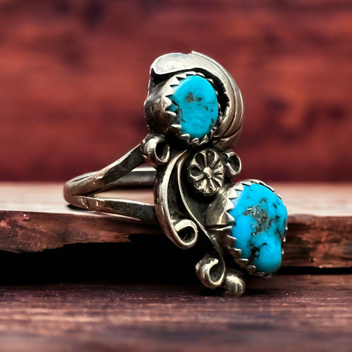 Vintage Native American handmade sterling silver and turquoise ring - Size 5 - Cowhide and Conchos